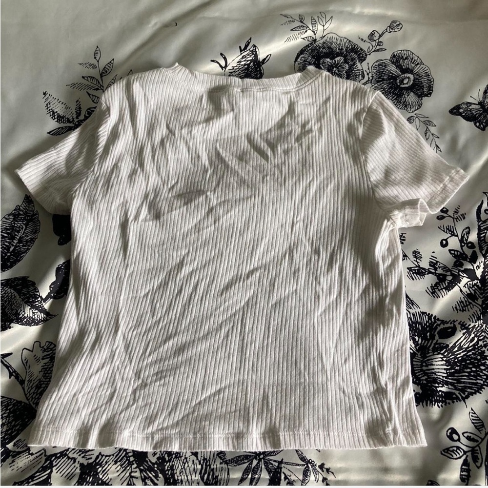 Essential Ribbed White Tee - Picture 3 of 4